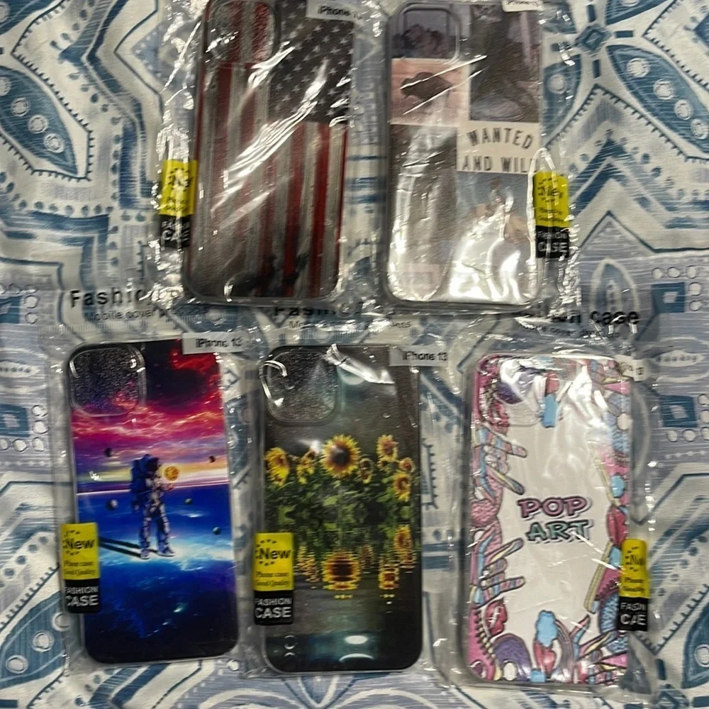 New set/5 silicone phone cases - iPhone 13